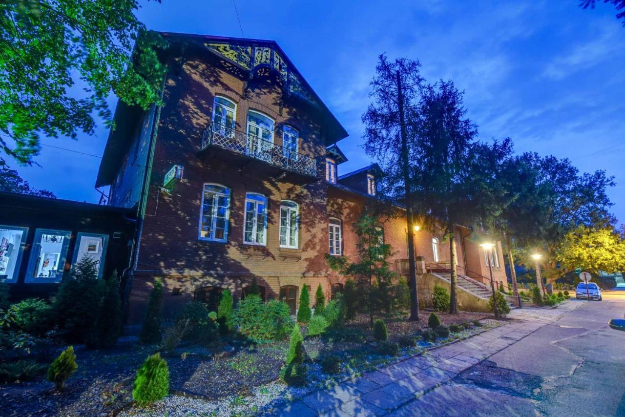Savoy Bed and Breakfast Spała Εξωτερικό φωτογραφία