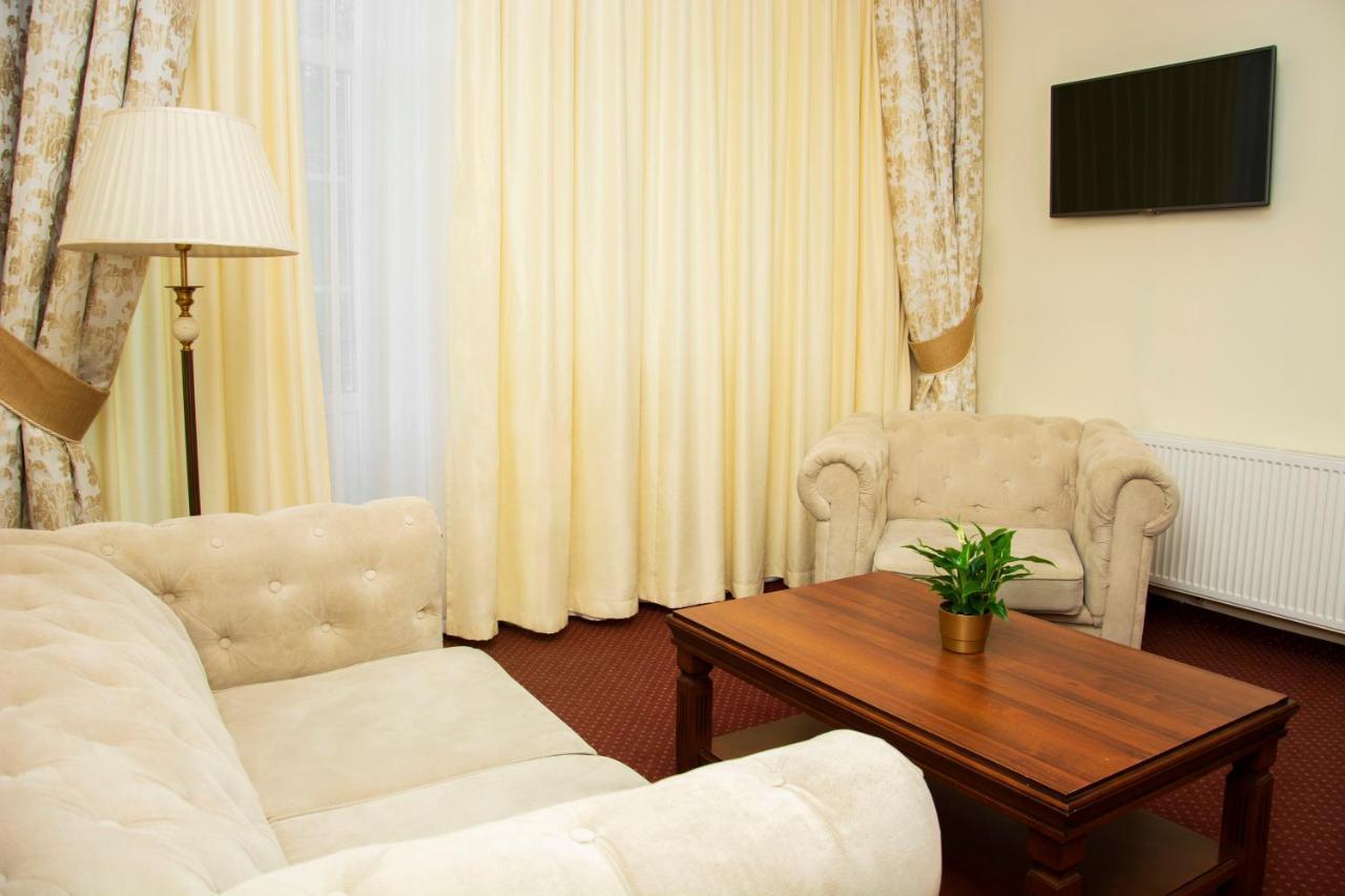 Savoy Bed and Breakfast Spała Εξωτερικό φωτογραφία