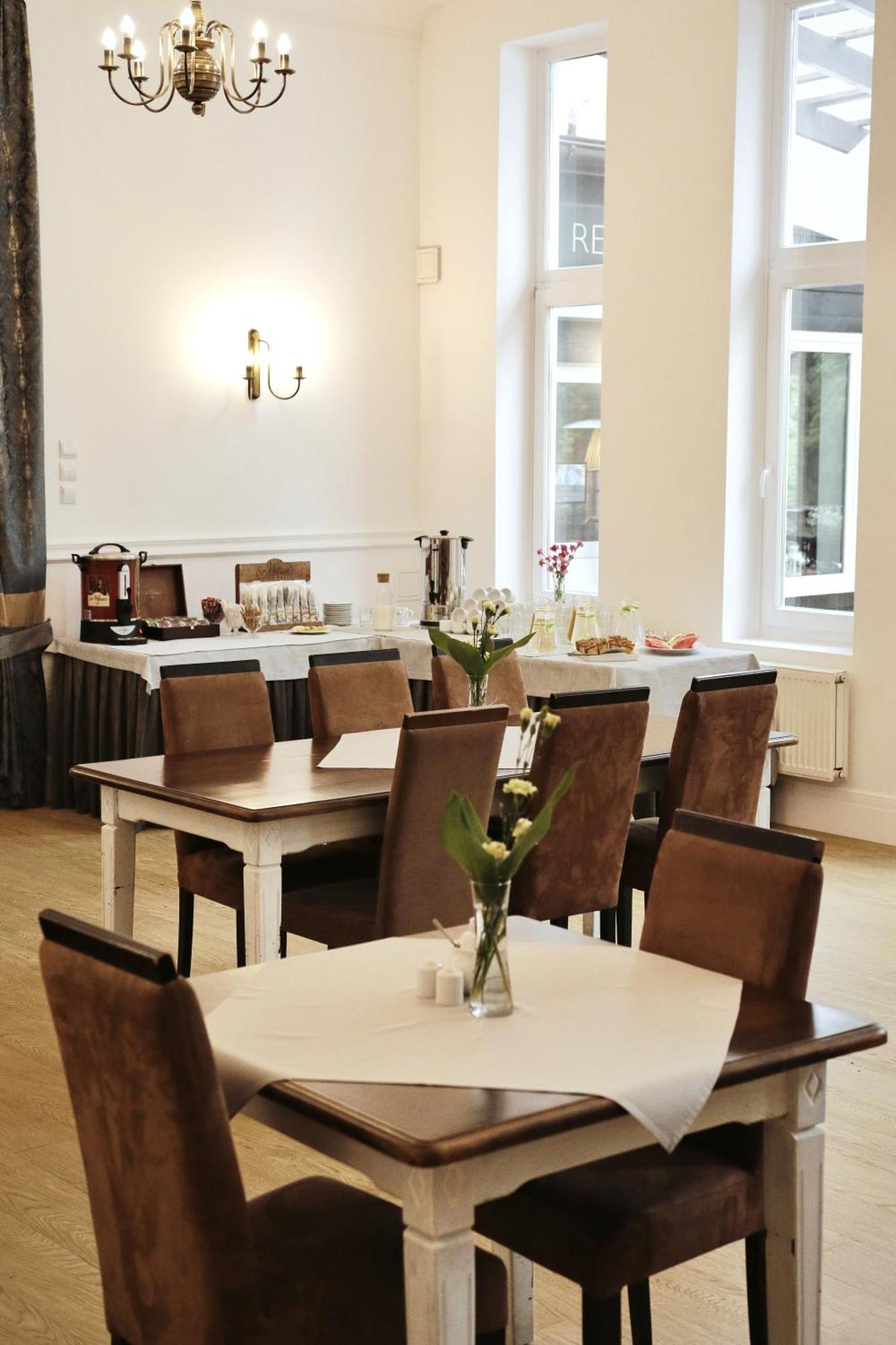 Savoy Bed and Breakfast Spała Εξωτερικό φωτογραφία