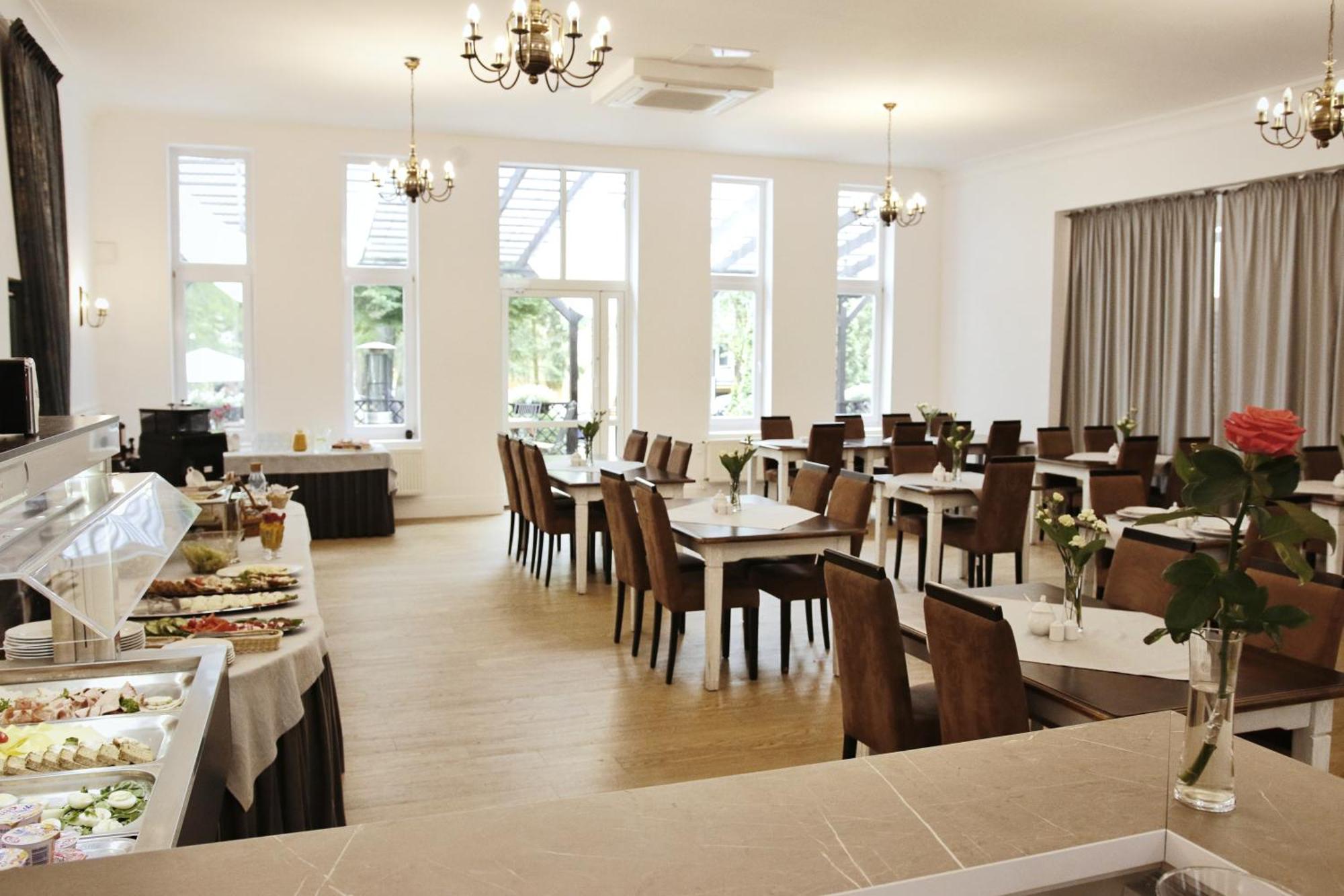 Savoy Bed and Breakfast Spała Εξωτερικό φωτογραφία