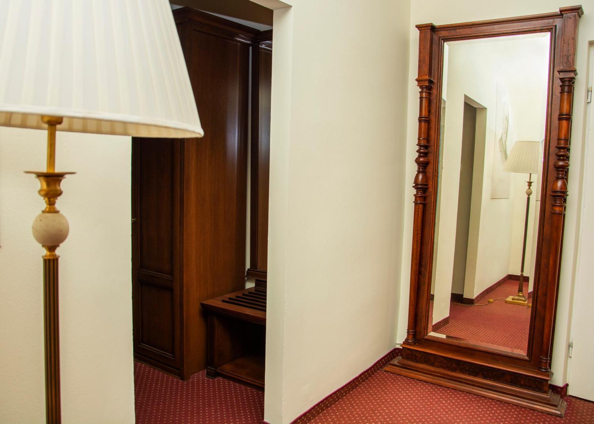 Savoy Bed and Breakfast Spała Εξωτερικό φωτογραφία