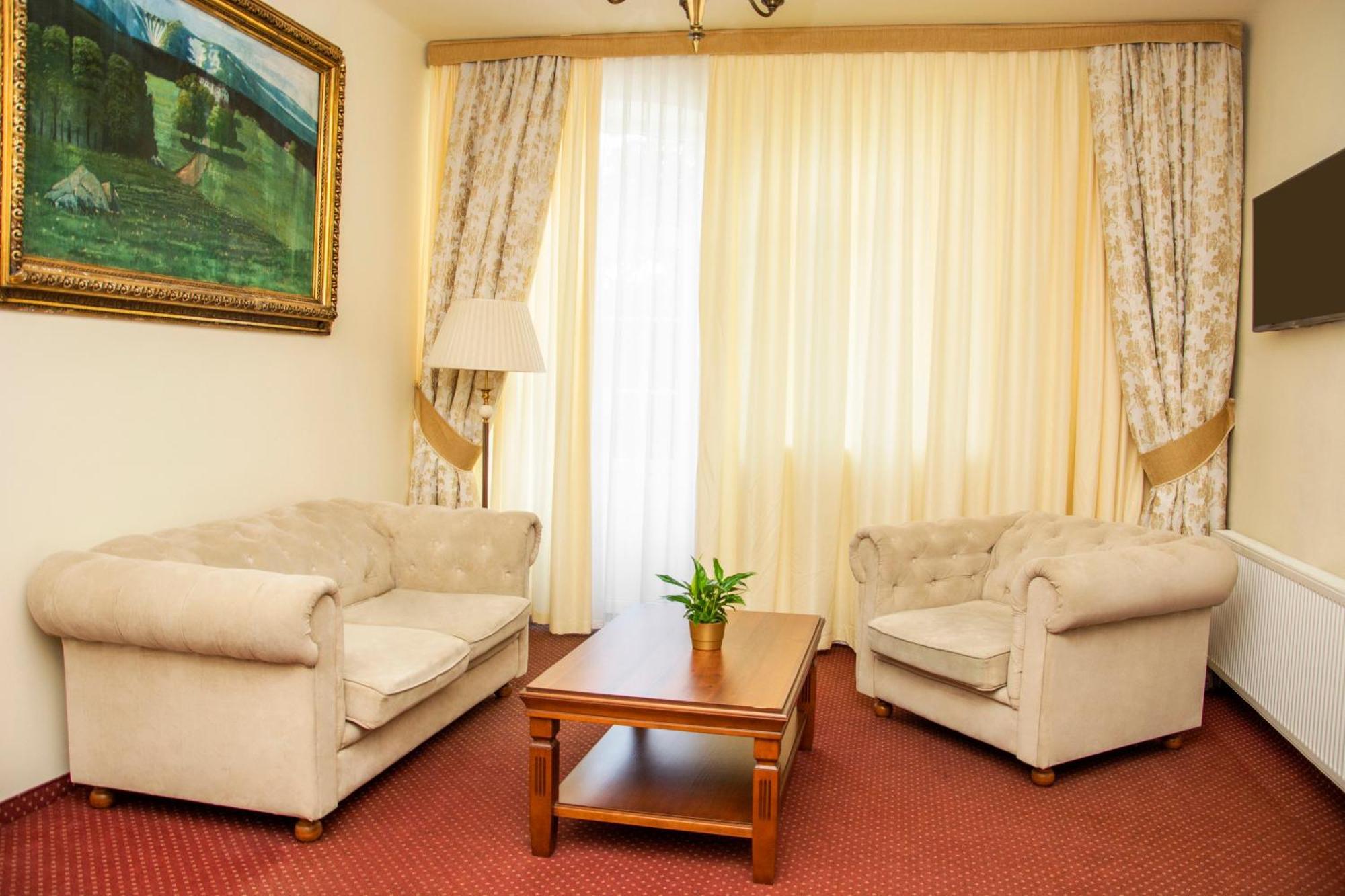 Savoy Bed and Breakfast Spała Εξωτερικό φωτογραφία